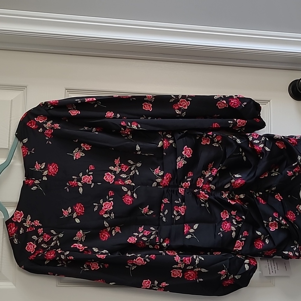 Sz small dress - Picture 3 of 4